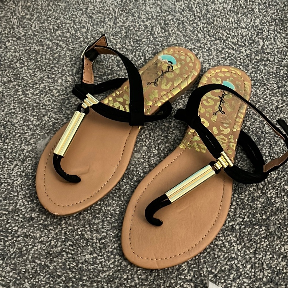 Qupid sandals